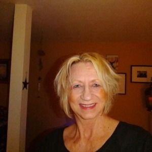 Meet your Posher, Debra